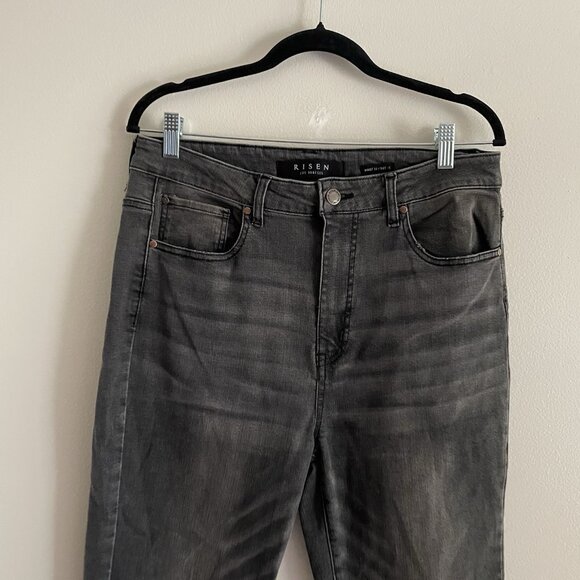 Risen Women Waist 32/Size 15 Charcoal Gray Raw Distress Hem 5-Pocket Denim Jeans - Picture 4 of 12
